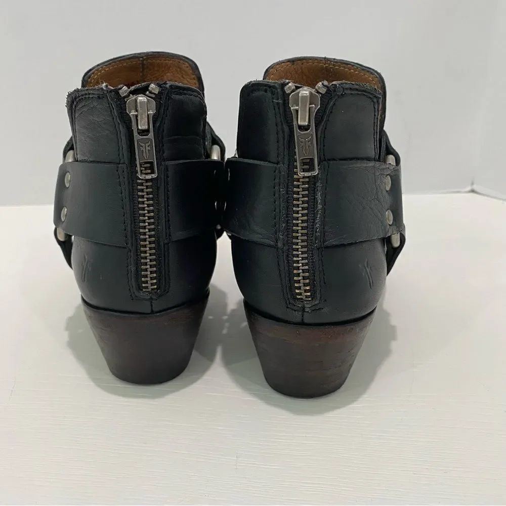 Frye Ray Harness Back Zip Black Size 7.5 Stacked Block Heel Metal Ring Detail